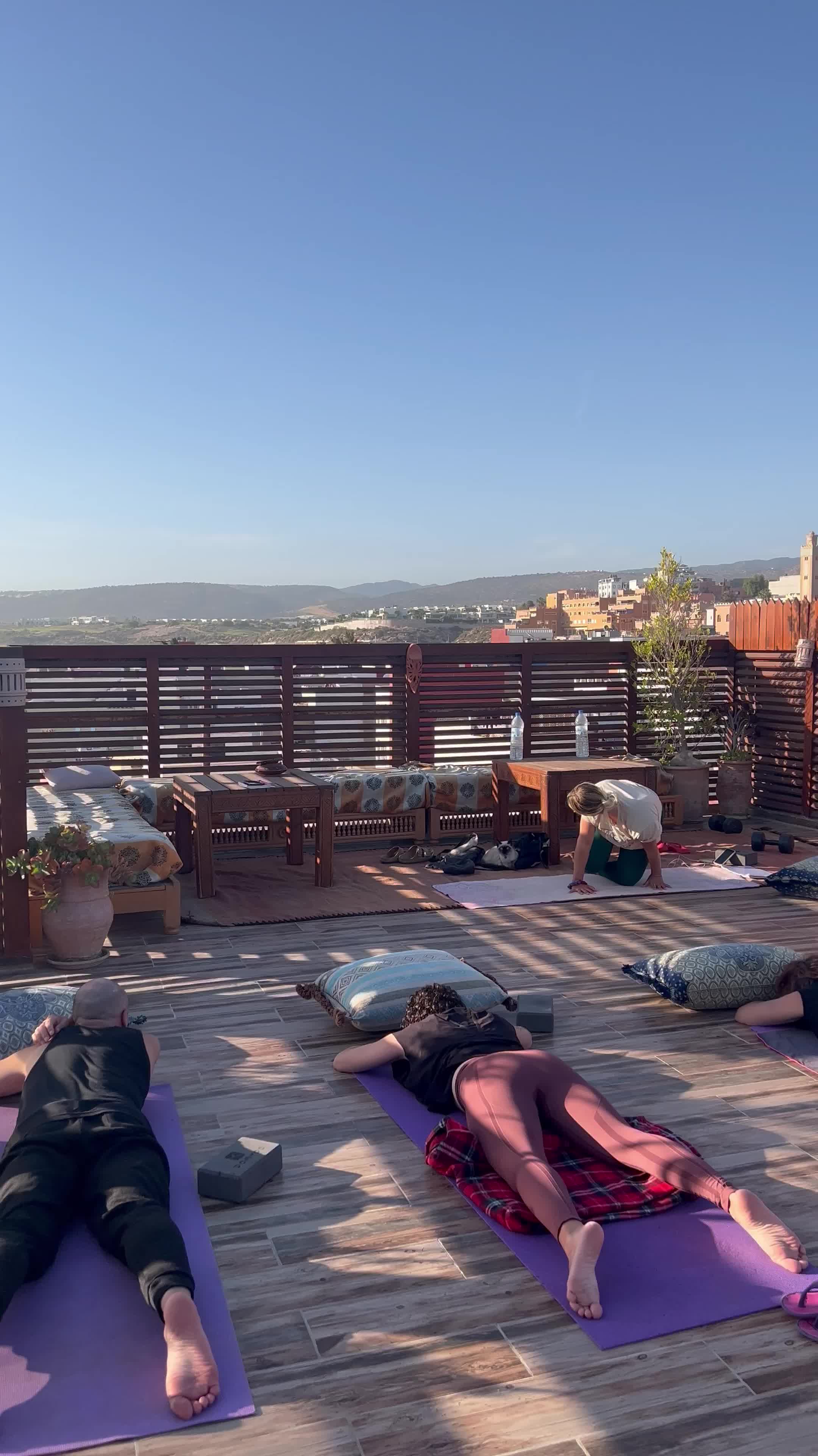 Clase de yoga en Tamraght